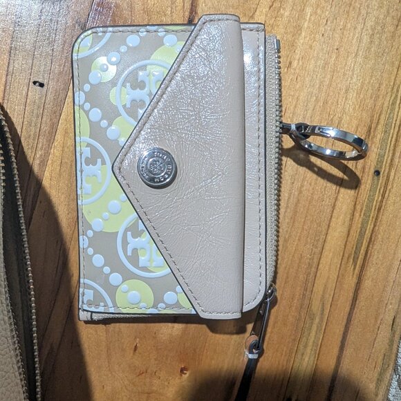 ***Rare Full Set: Authentic Tory Burch Bag, Wallet, & Shoes size 8*** - Picture 7 of 12